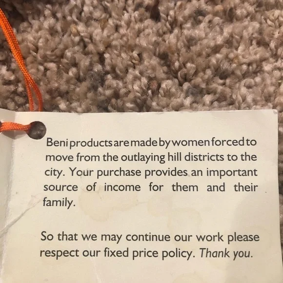 Beni Nepal / Set of 6 round coasters/ NWT/ with matching holder and lid - Picture 9 of 9